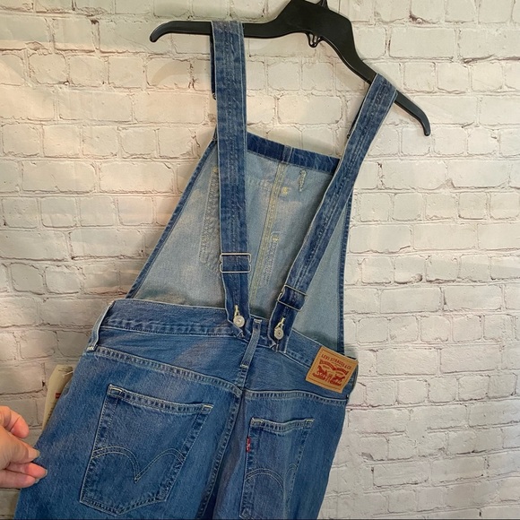 NWT Levi’s Bib Overalls Denim Adjustable Straps - Picture 3 of 14